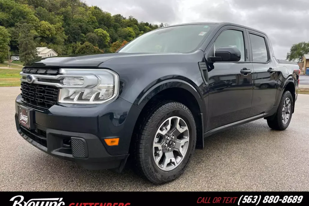 2023 Ford Maverick Lariat photo 1