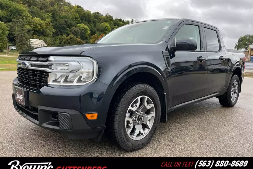 2023 Ford Maverick Lariat photo 1