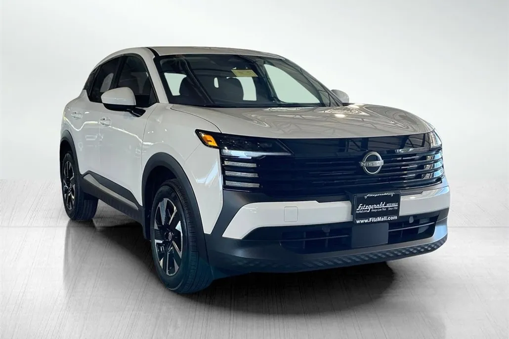 2025 Nissan Kicks SV photo 1