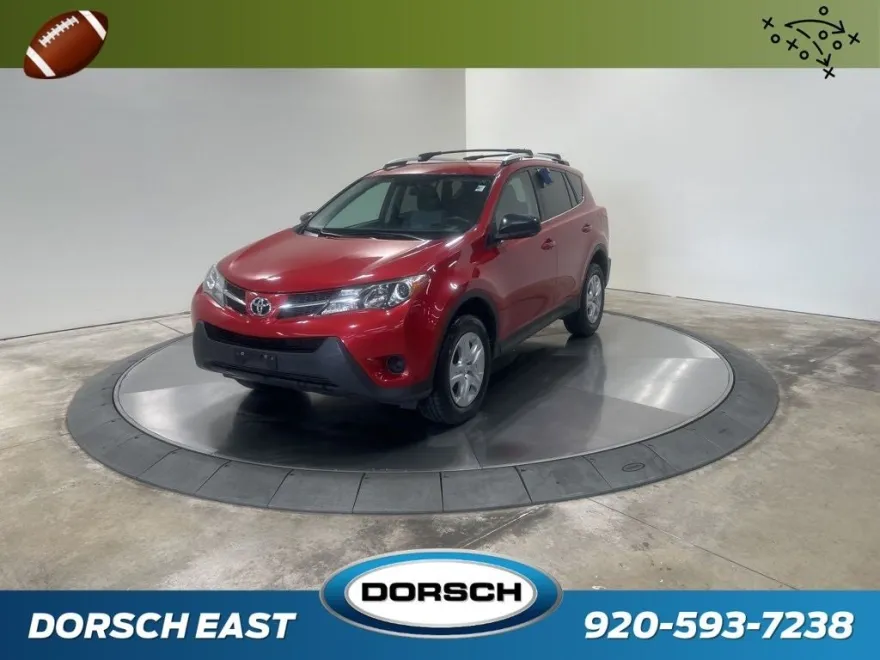 2015 Toyota RAV4 LE photo 1