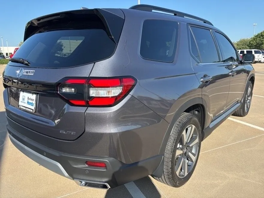 2025 Honda Pilot Elite photo 1