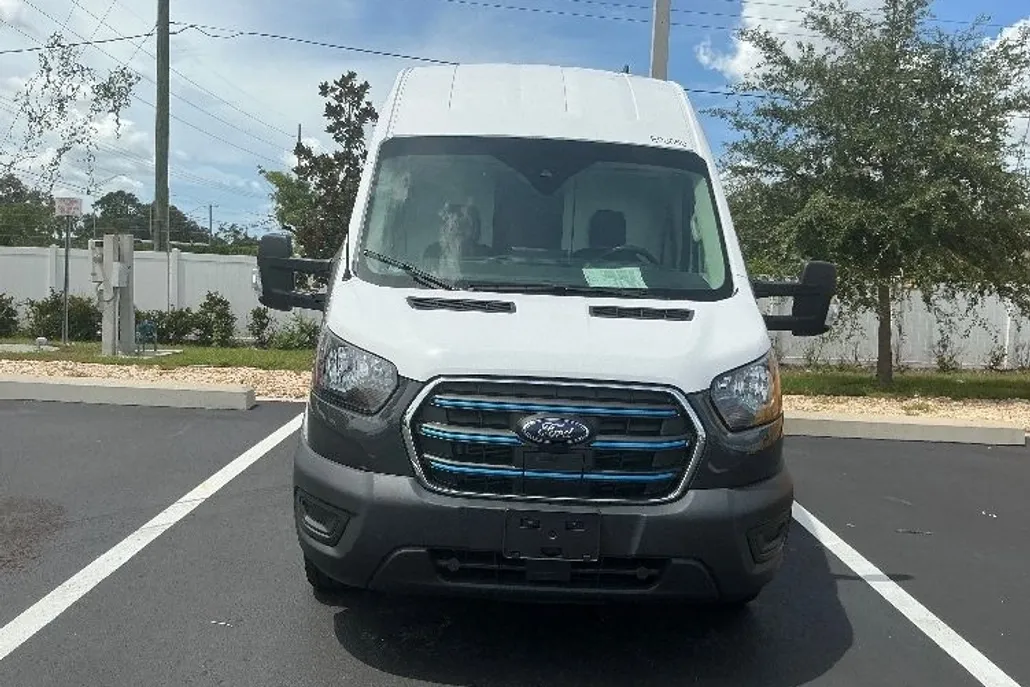 2022 Ford Transit photo 1
