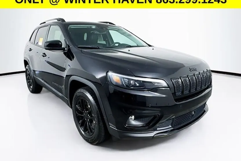 2023 Jeep Cherokee Altitude photo 1