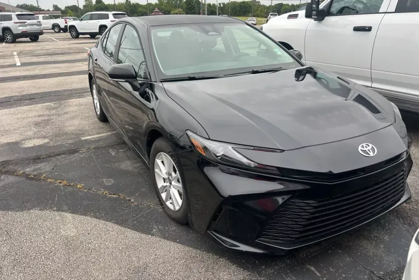 2025 Toyota Camry LE photo 1