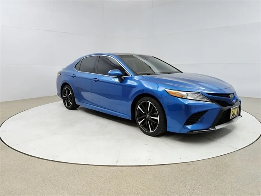 2018 Toyota Camry XSE photo 1