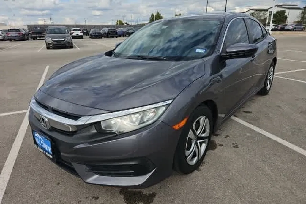 2017 Honda Civic LX photo 1