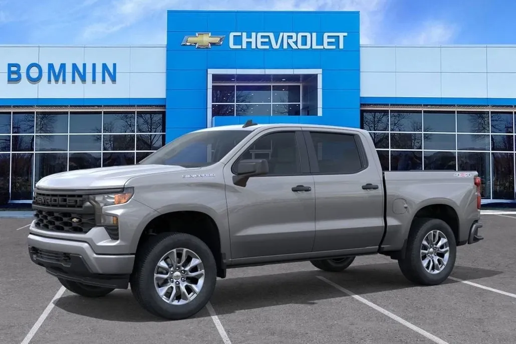 2025 Chevrolet Silverado 1500 Custom photo 1