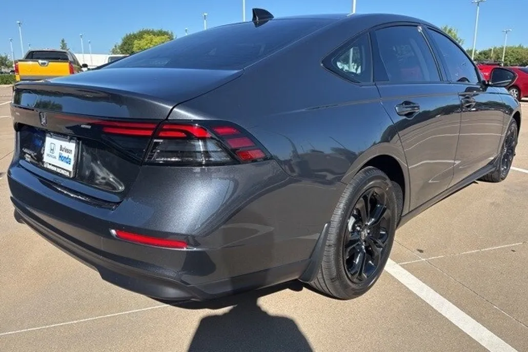2025 Honda Accord SE photo 1