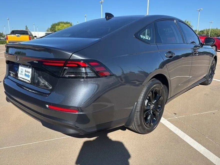 2025 Honda Accord SE photo 1