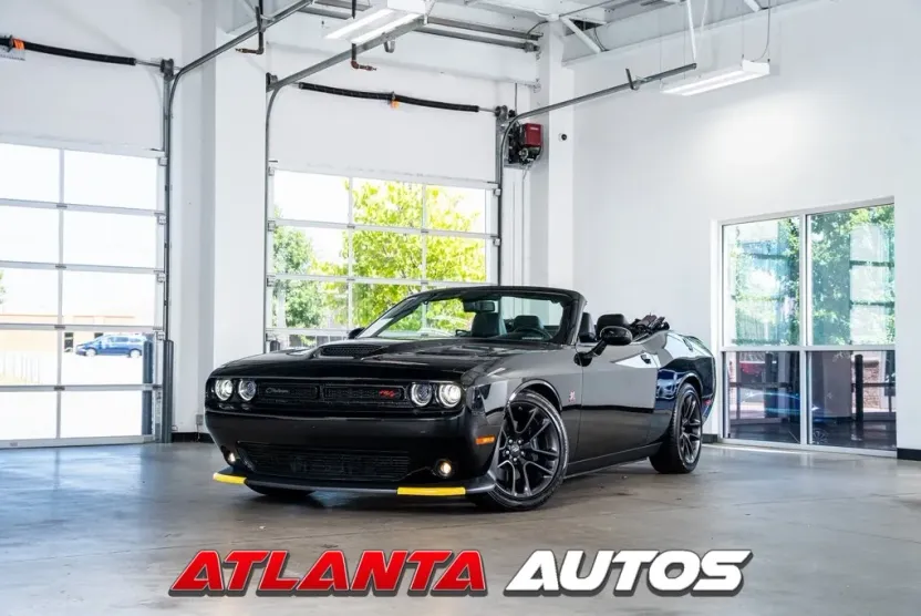 2022 Dodge Challenger R/T Scat Pack photo 1
