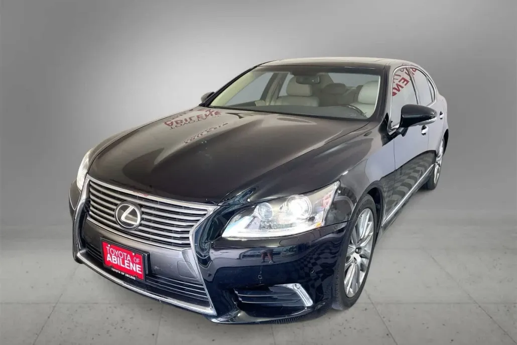 2016 Lexus LS 460 photo 1