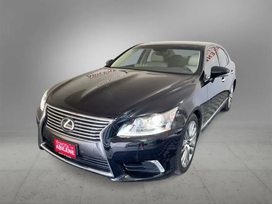 2016 Lexus LS 460 photo 1