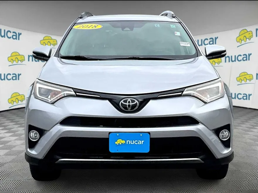 2018 Toyota RAV4 Limited photo 1