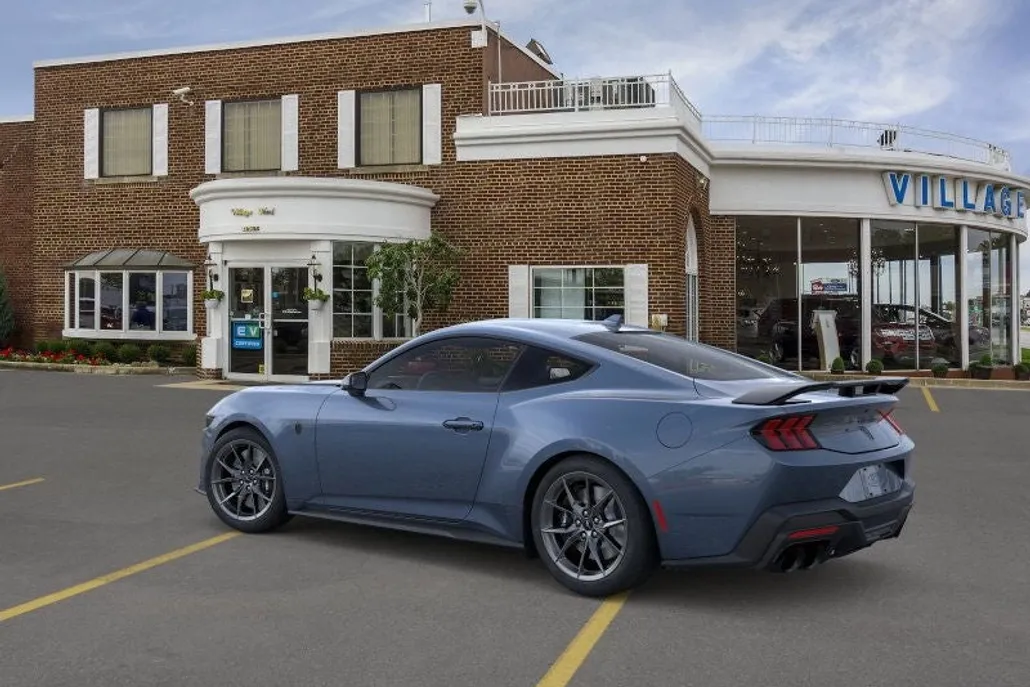 2025 Ford Mustang Dark Horse photo 1