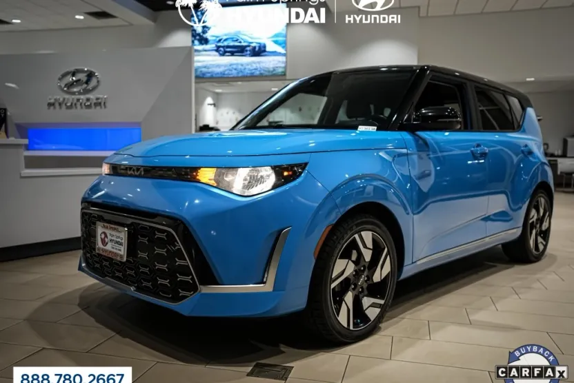 2023 Kia Soul GT-Line photo 1