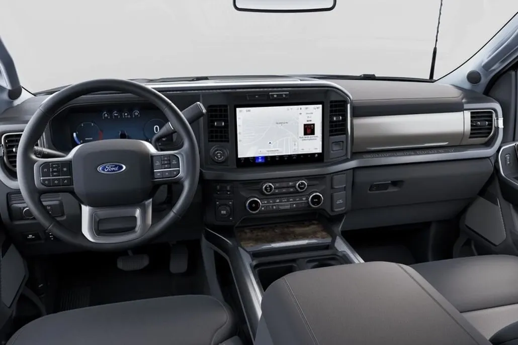 2025 Ford F-250 Lariat photo 1