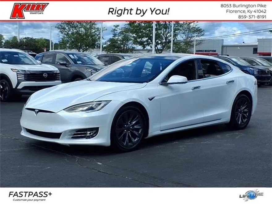 2017 Tesla Model S photo 1