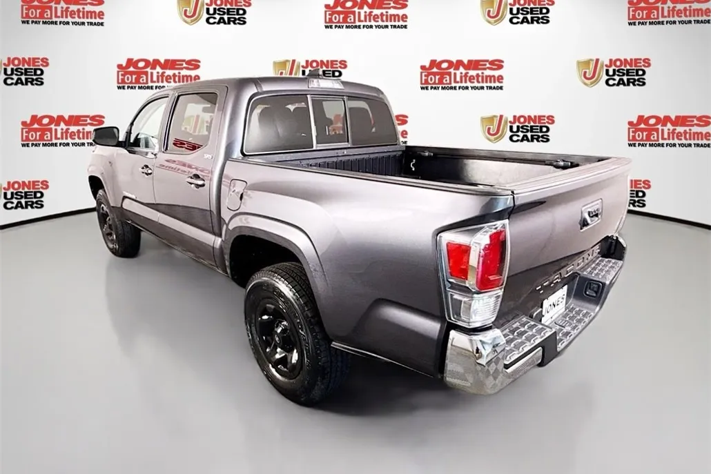 2023 Toyota Tacoma SR5 photo 1