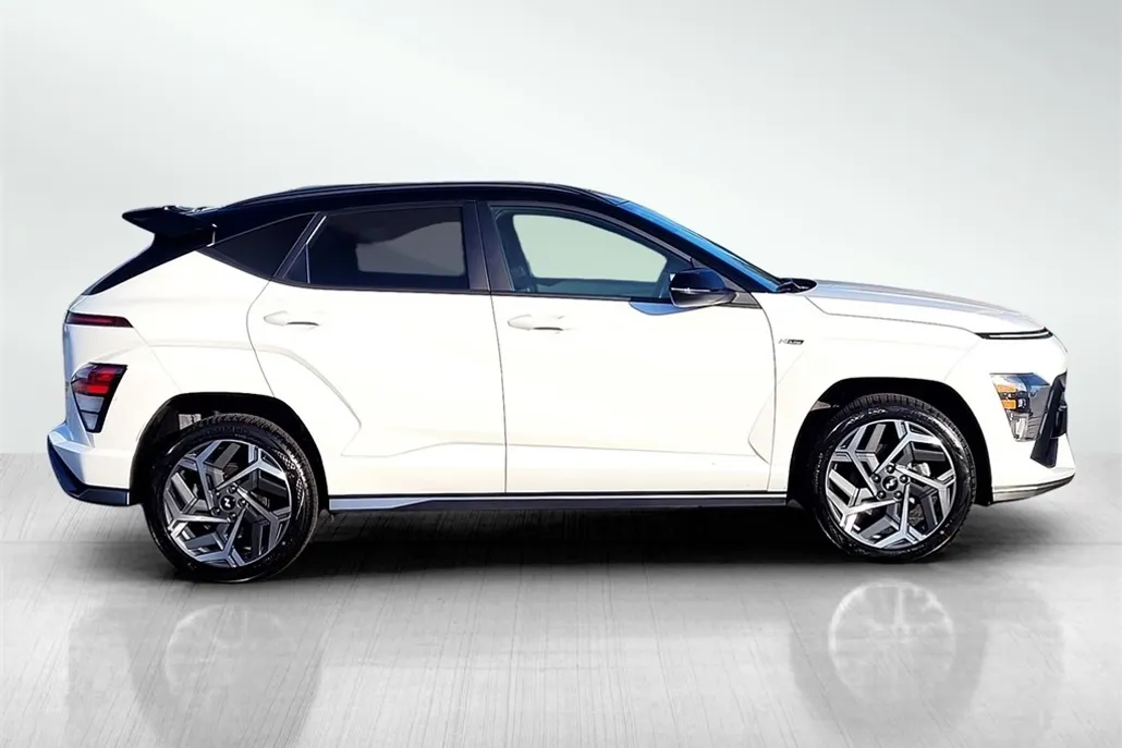 2024 Hyundai Kona N Line photo 1