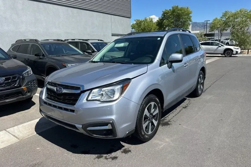 2017 Subaru Forester 2.5i Premium photo 1