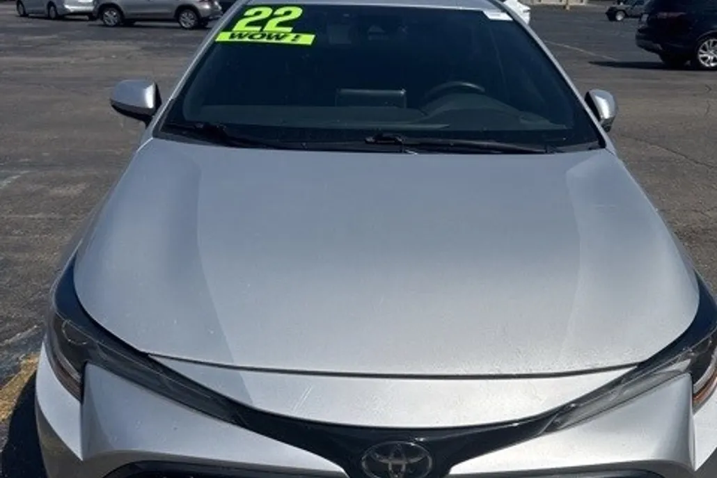 2022 Toyota Corolla SE photo 1