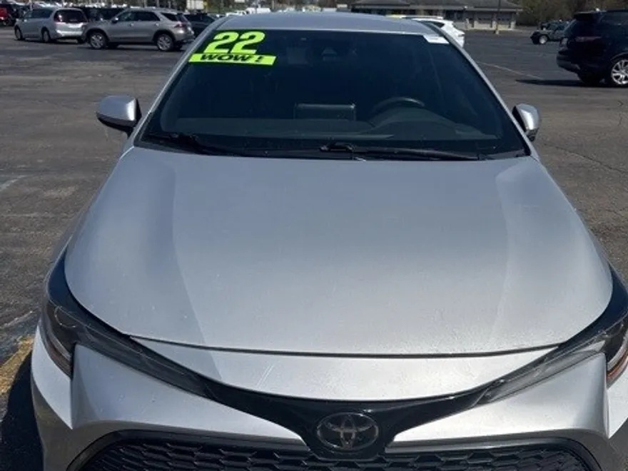 2022 Toyota Corolla SE photo 1