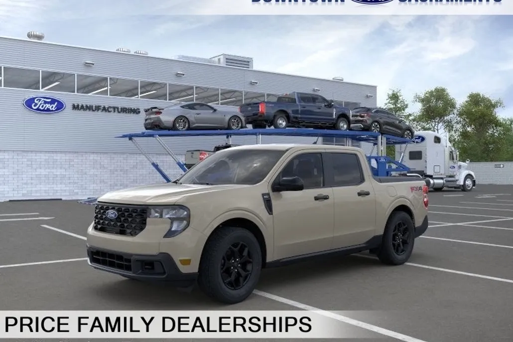 2025 Ford Maverick XLT photo 1