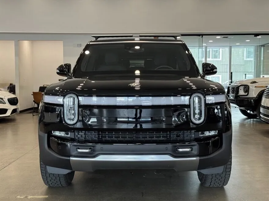 2023 Rivian R1S Adventure photo 1