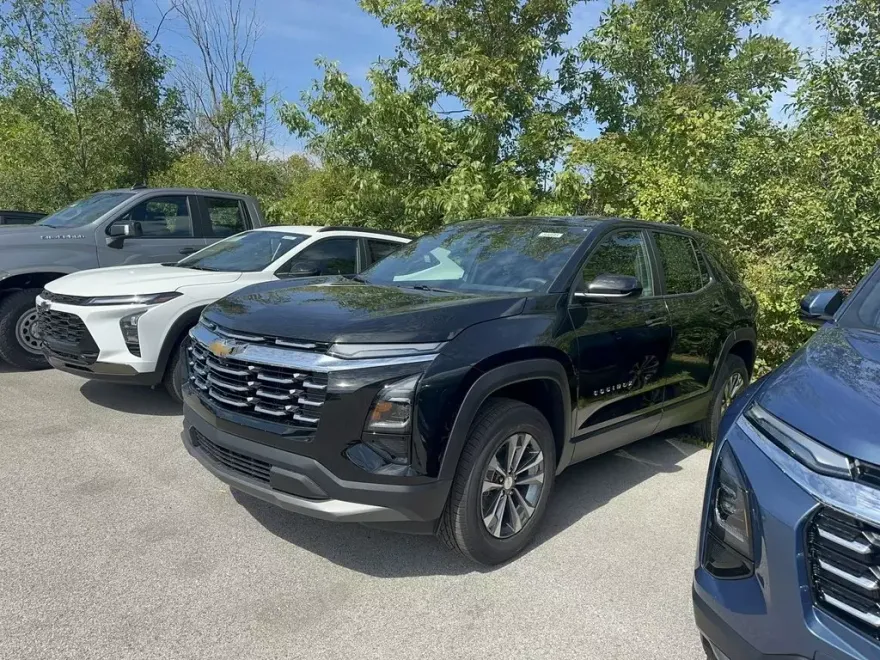 2026 Chevrolet Equinox LT photo 1