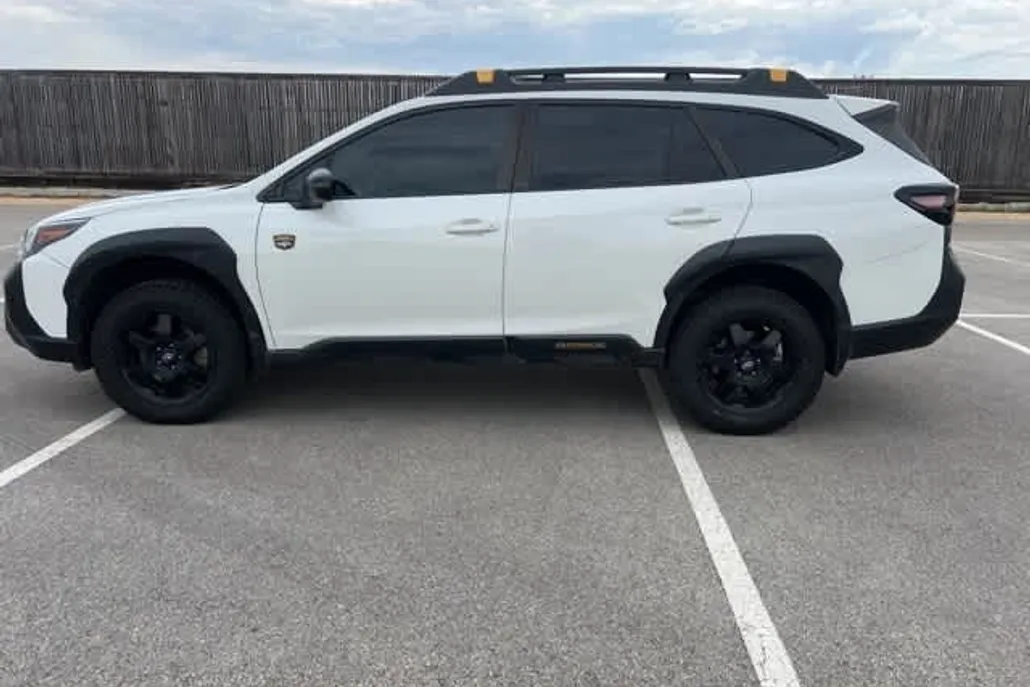 2022 Subaru Outback Wilderness photo 1