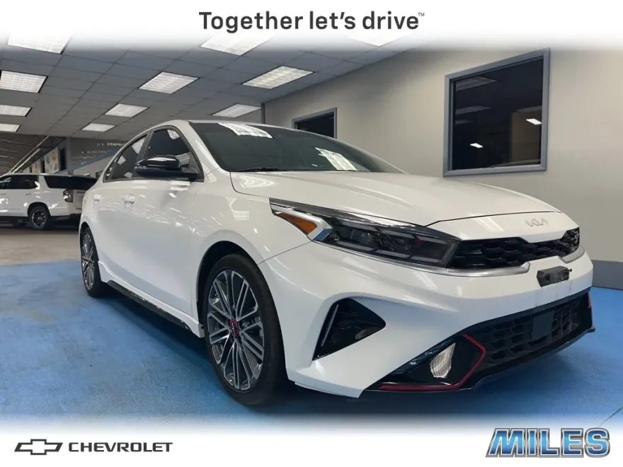 2023 Kia Forte GT photo 1