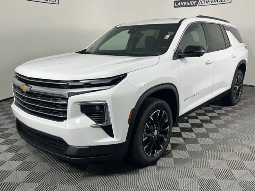 2026 Chevrolet Traverse photo 1