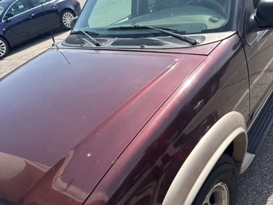 2000 Ford Explorer Eddie Bauer photo 1
