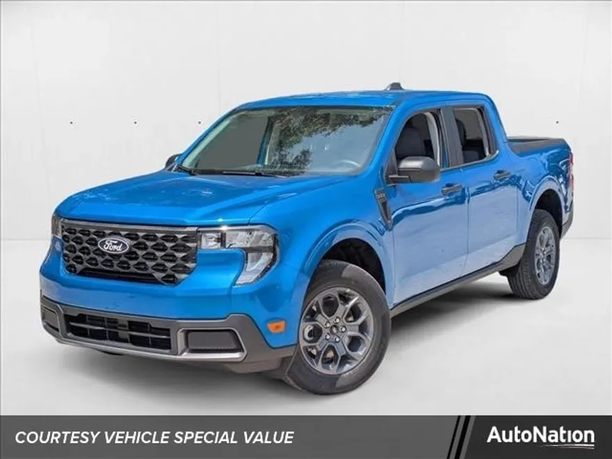 2025 Ford Maverick XLT photo 1