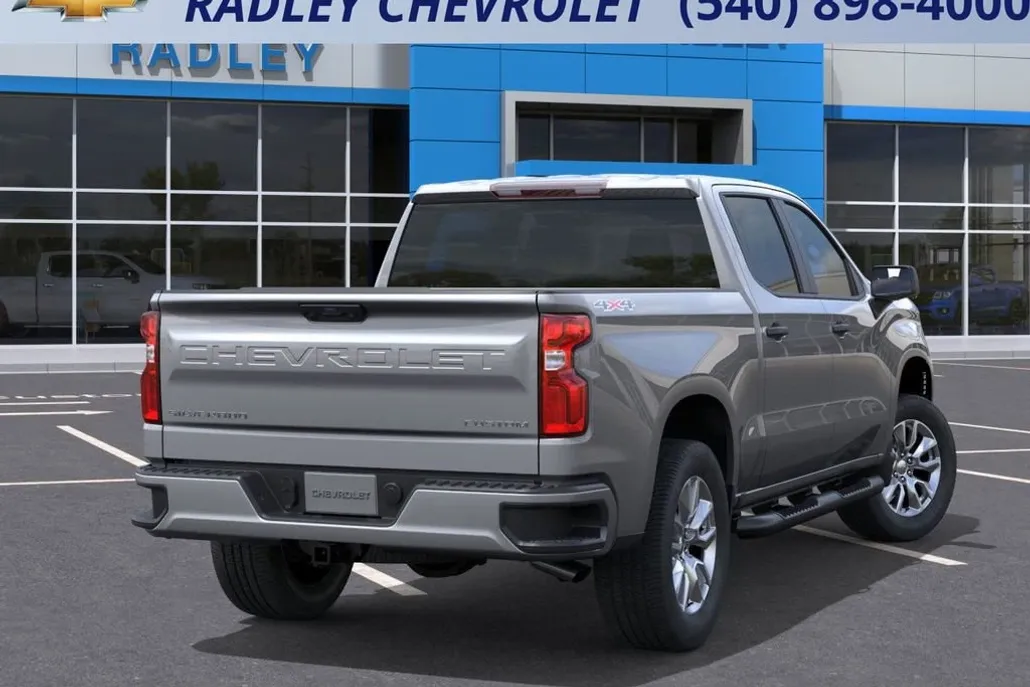2025 Chevrolet Silverado 1500 Custom photo 1