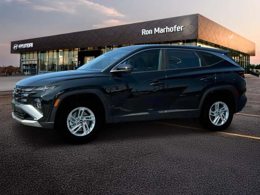 2025 Hyundai Tucson SE photo 2