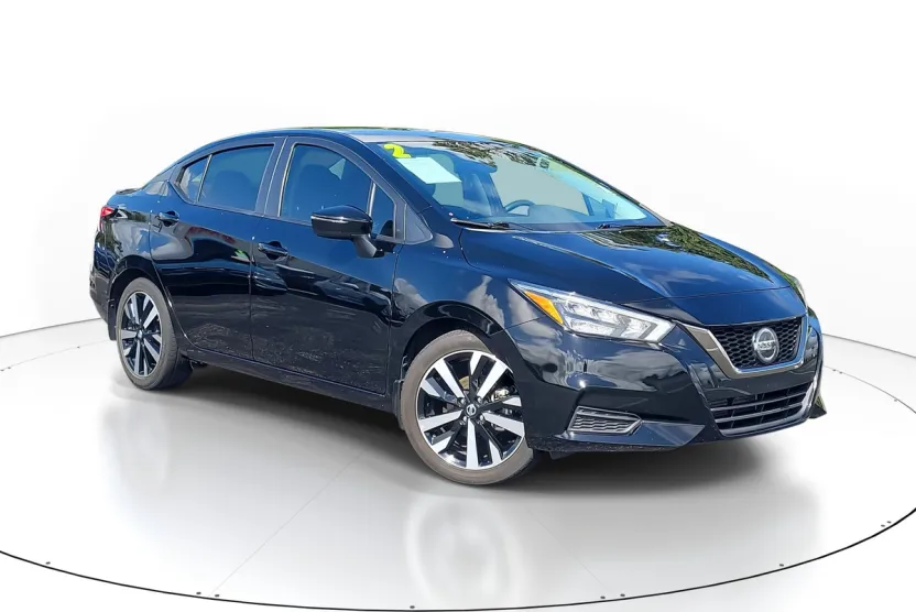 2022 Nissan Versa 1.6 SR photo 1
