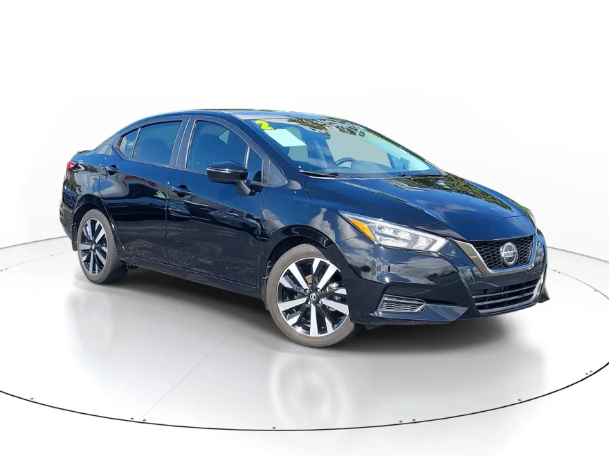 2022 Nissan Versa 1.6 SR photo 1