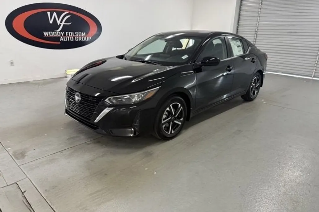 2025 Nissan Sentra SV photo 1