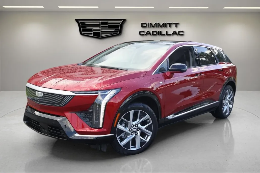 2025 Cadillac Optiq Luxury photo 1