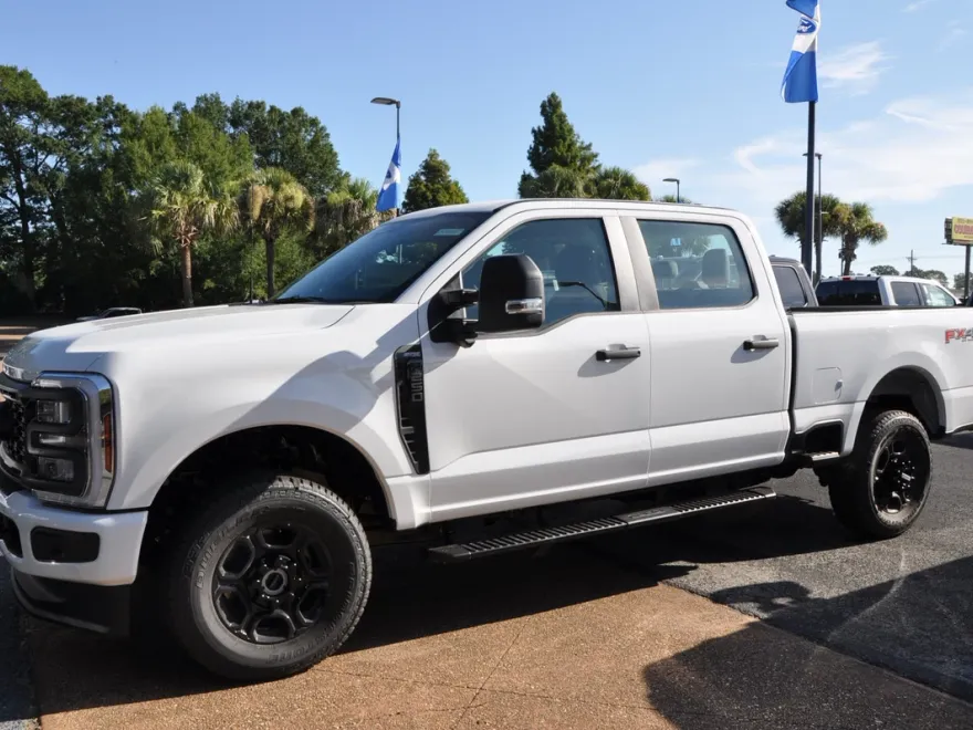 2025 Ford F-250 XL photo 1