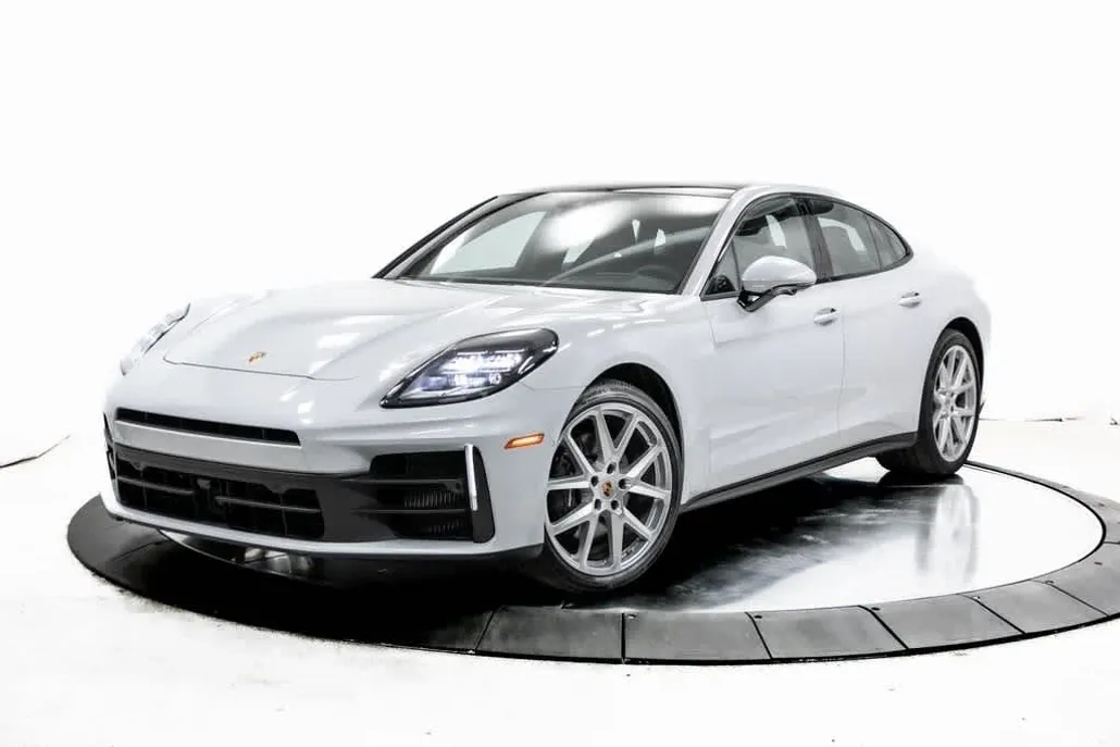 2025 Porsche Panamera Base photo 1
