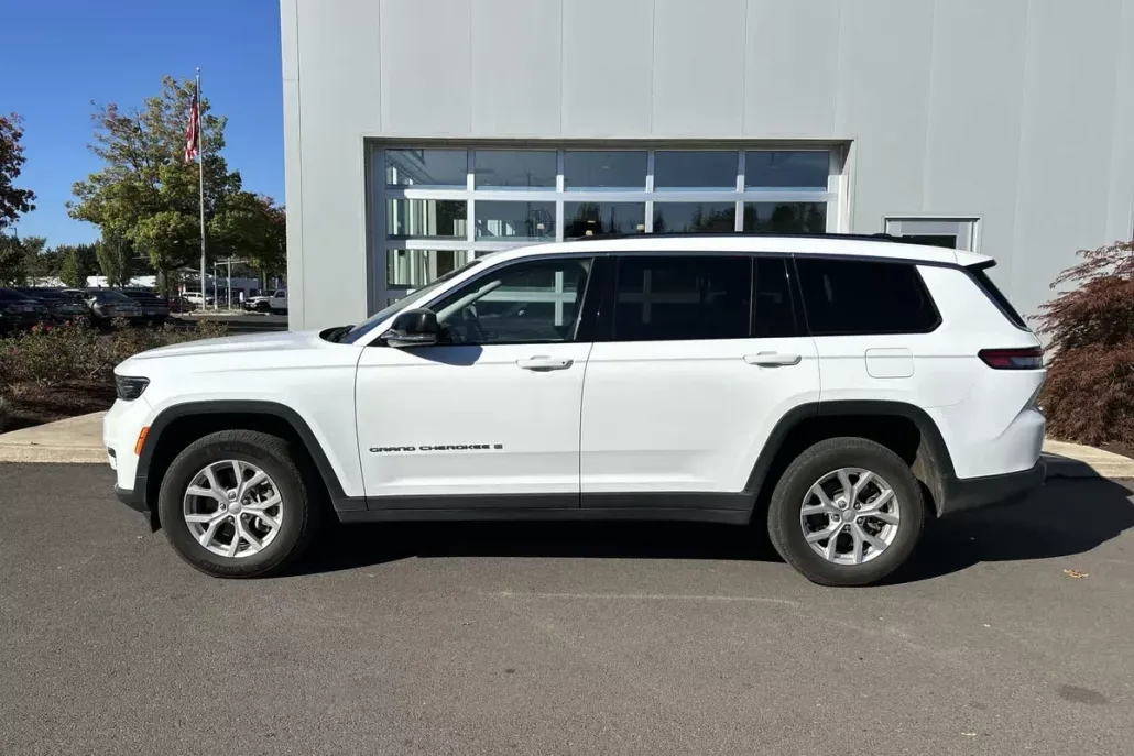 2023 Jeep Grand Cherokee Limited photo 1