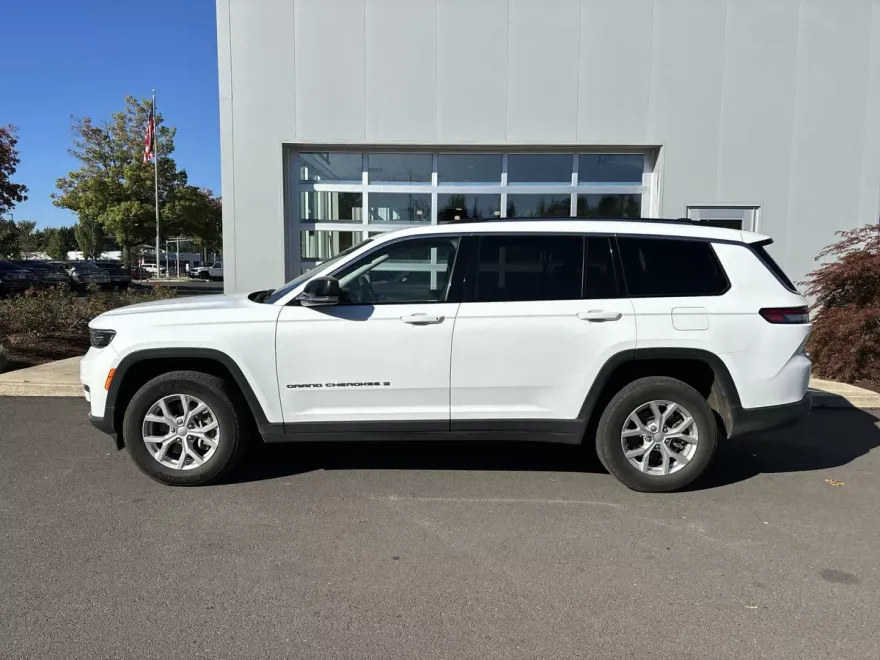 2023 Jeep Grand Cherokee Limited photo 1