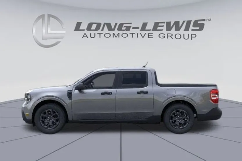 2025 Ford Maverick XLT photo 1