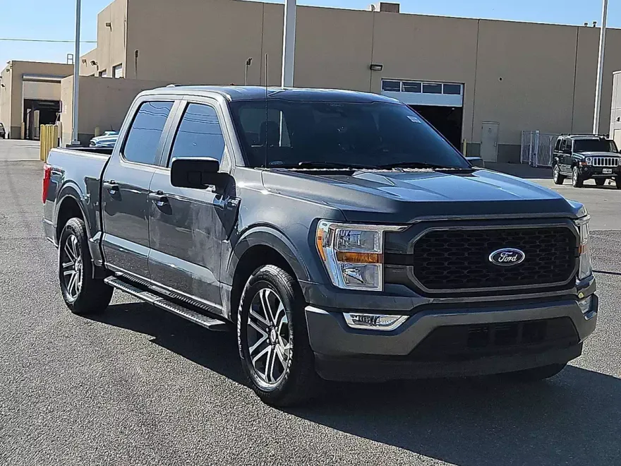 2022 Ford F-150 XL photo 1