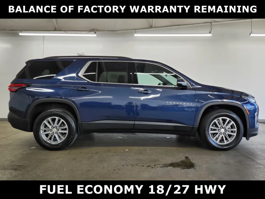 2023 Chevrolet Traverse Cloth 1LT photo 1
