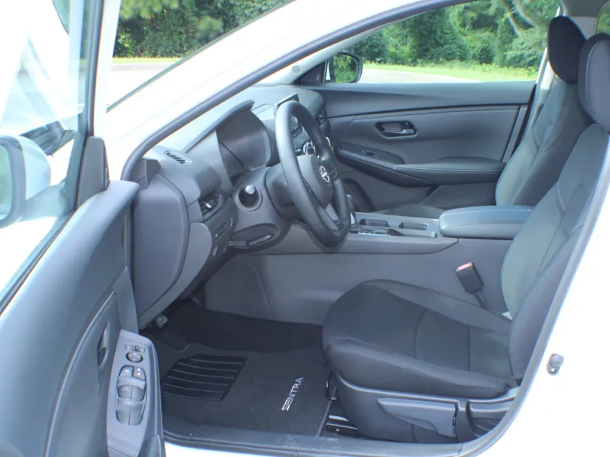 2025 Nissan Sentra S photo 1