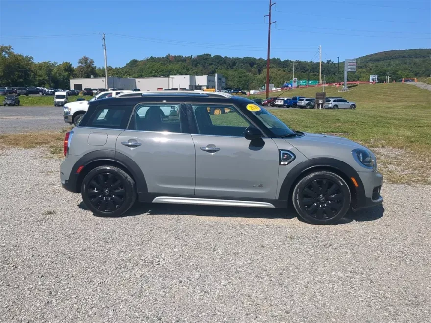 2019 Mini Cooper S Iconic photo 1