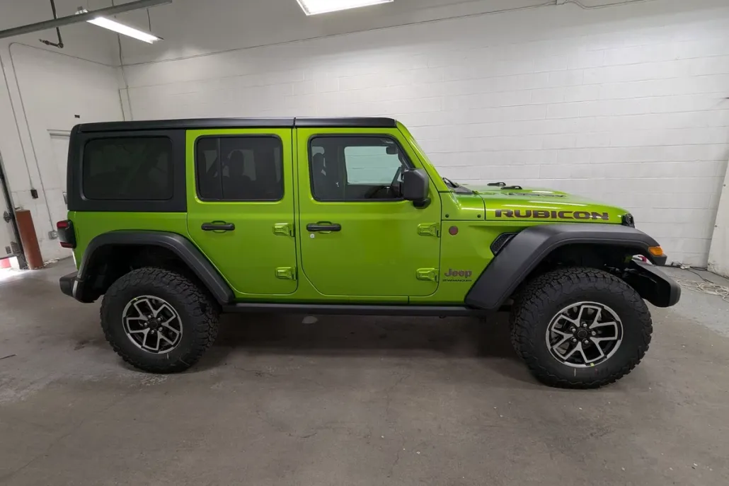 2025 Jeep Wrangler Rubicon photo 1